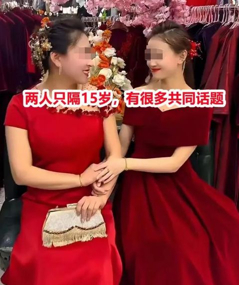 37岁婆婆与22岁儿媳同框亲如姐妹状态令人迷惑：到底多大生的娃(图3)