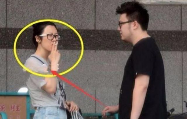 王博谷素颜练劈叉生子前后婆婆态度大不同儿子隔代遗传似英达(图7)