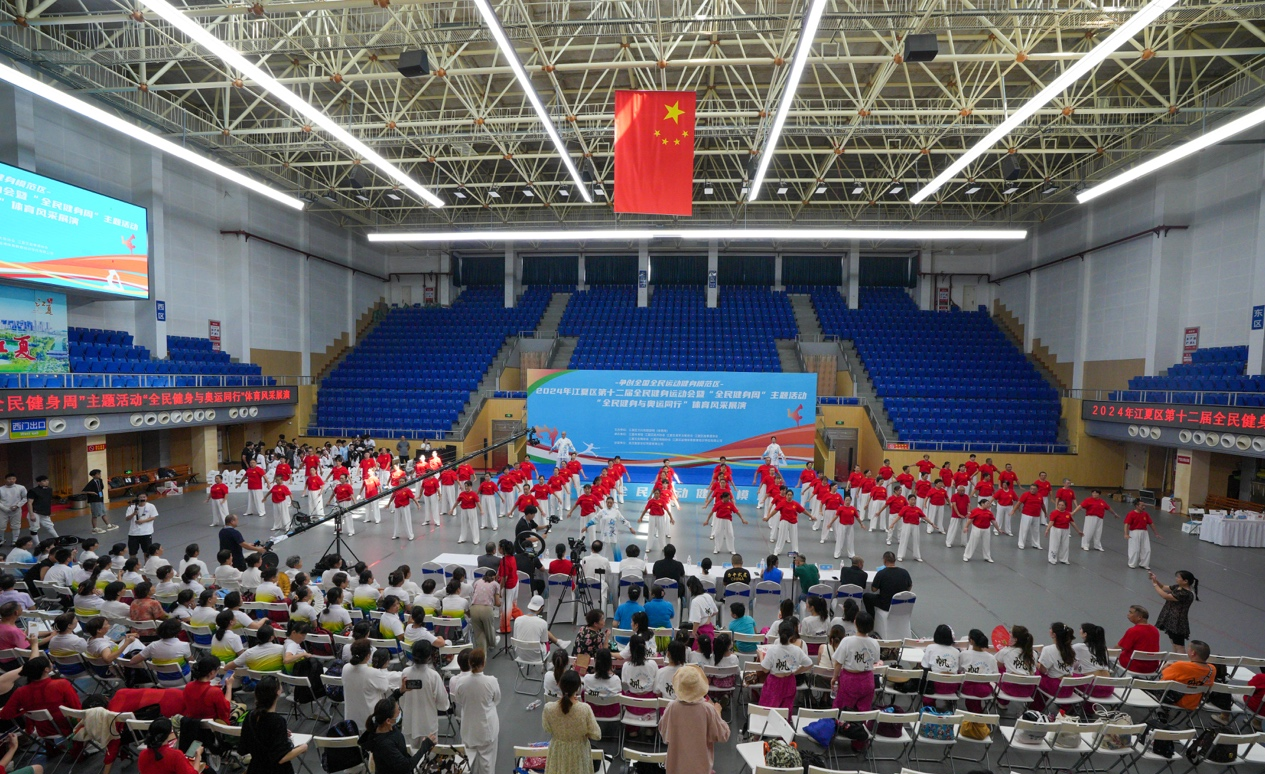 澳门威斯尼斯武汉江夏：全民健身花样多 市民纷至热情高(图2)